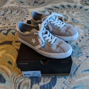 Converse size 8